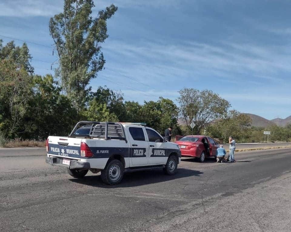 ¡Le quiso ganar el paso a los autos! Ramón resulta con lesiones al ser atropellado en San Blas, El Fuerte