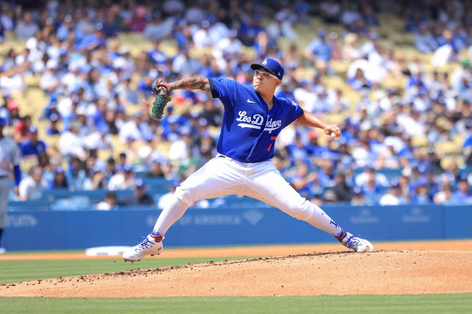 ¡Sufrida derrota! Julio Urías cae ante Chicago y sufre el primer revés de la temporada