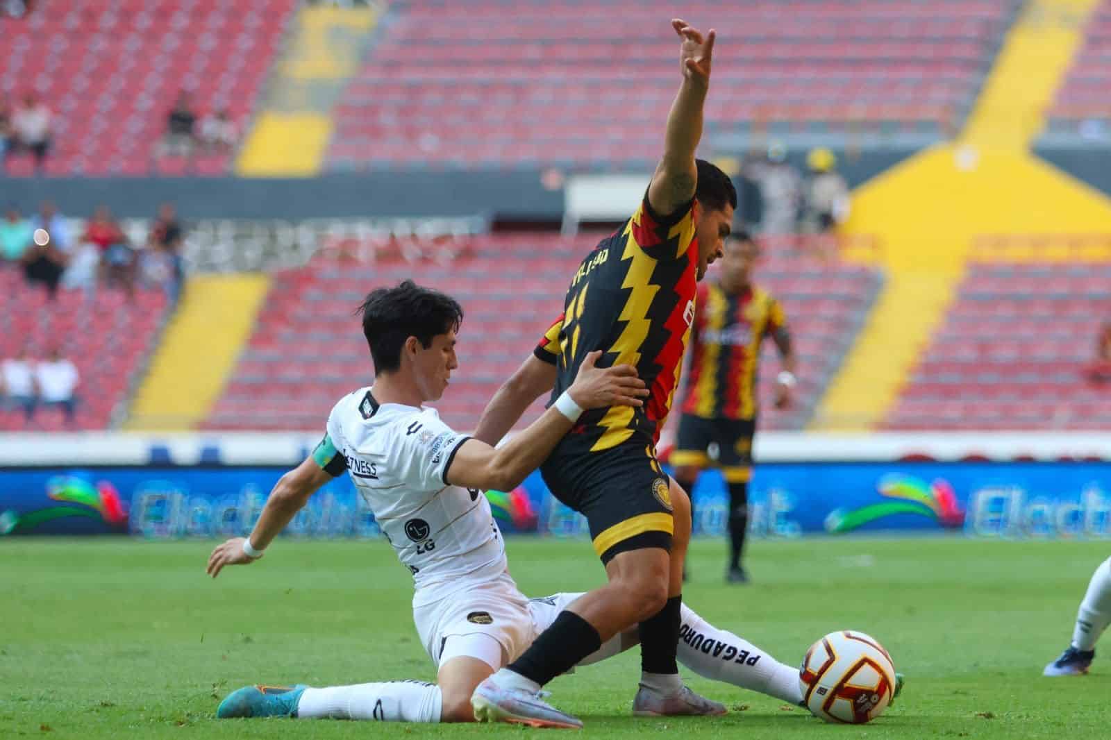 Otra derrota! Dorados de Sinaloa pierde ante Leones Negros en Jalisco |  Línea Directa