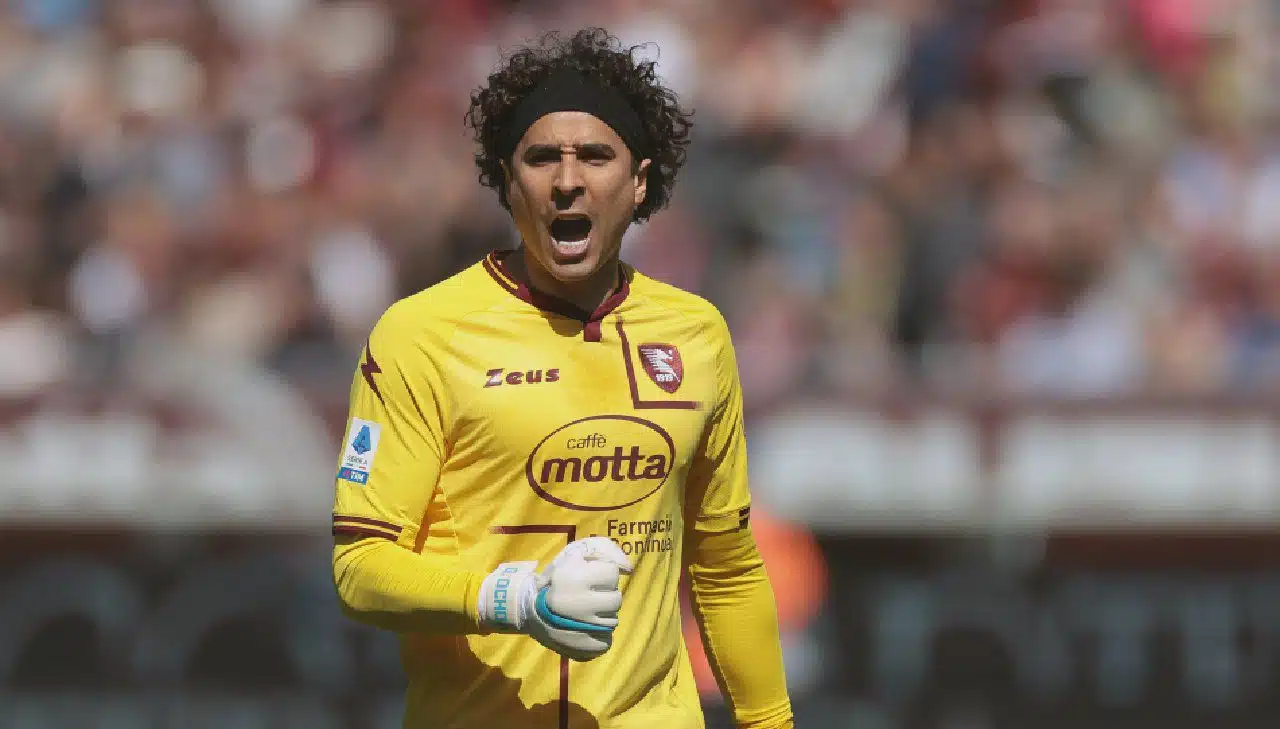 ¡Se lució! Guillermo Ochoa brilla en goleada de Salernitana sobre Sassuolo