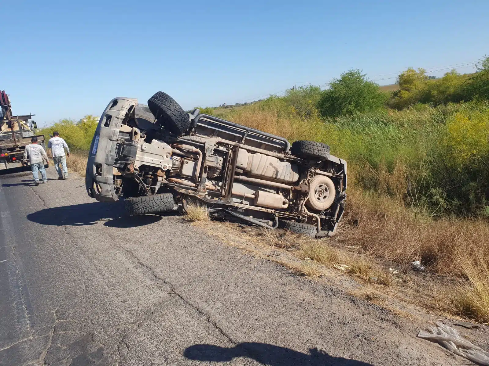 ¿Qué le pasó a Omar? Terminó volcado cuando iba por la México 15 en Guasave