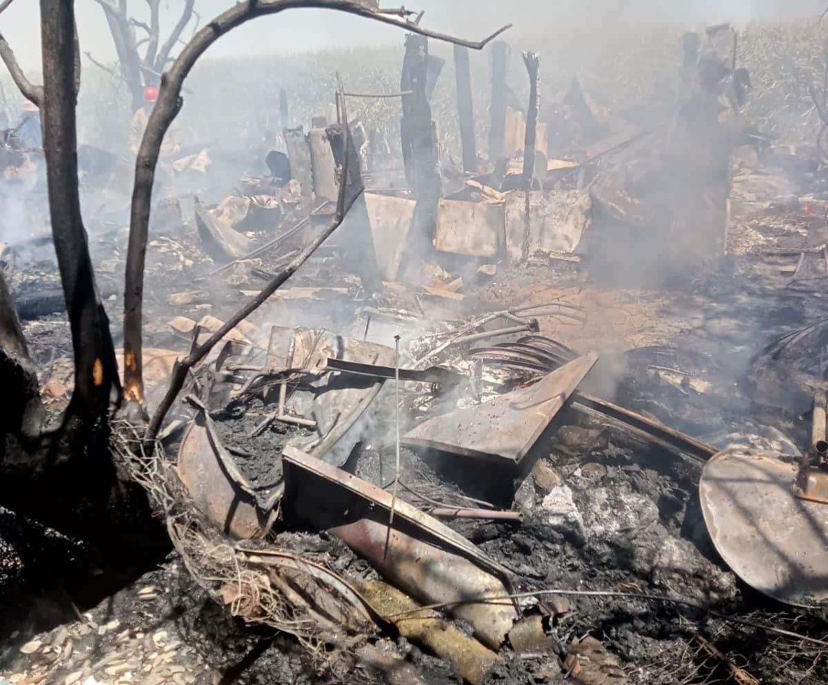 ¡No pudo salir! Adulto mayor muere al incendiarse su casa de madera en Jahuara II, El Fuerte