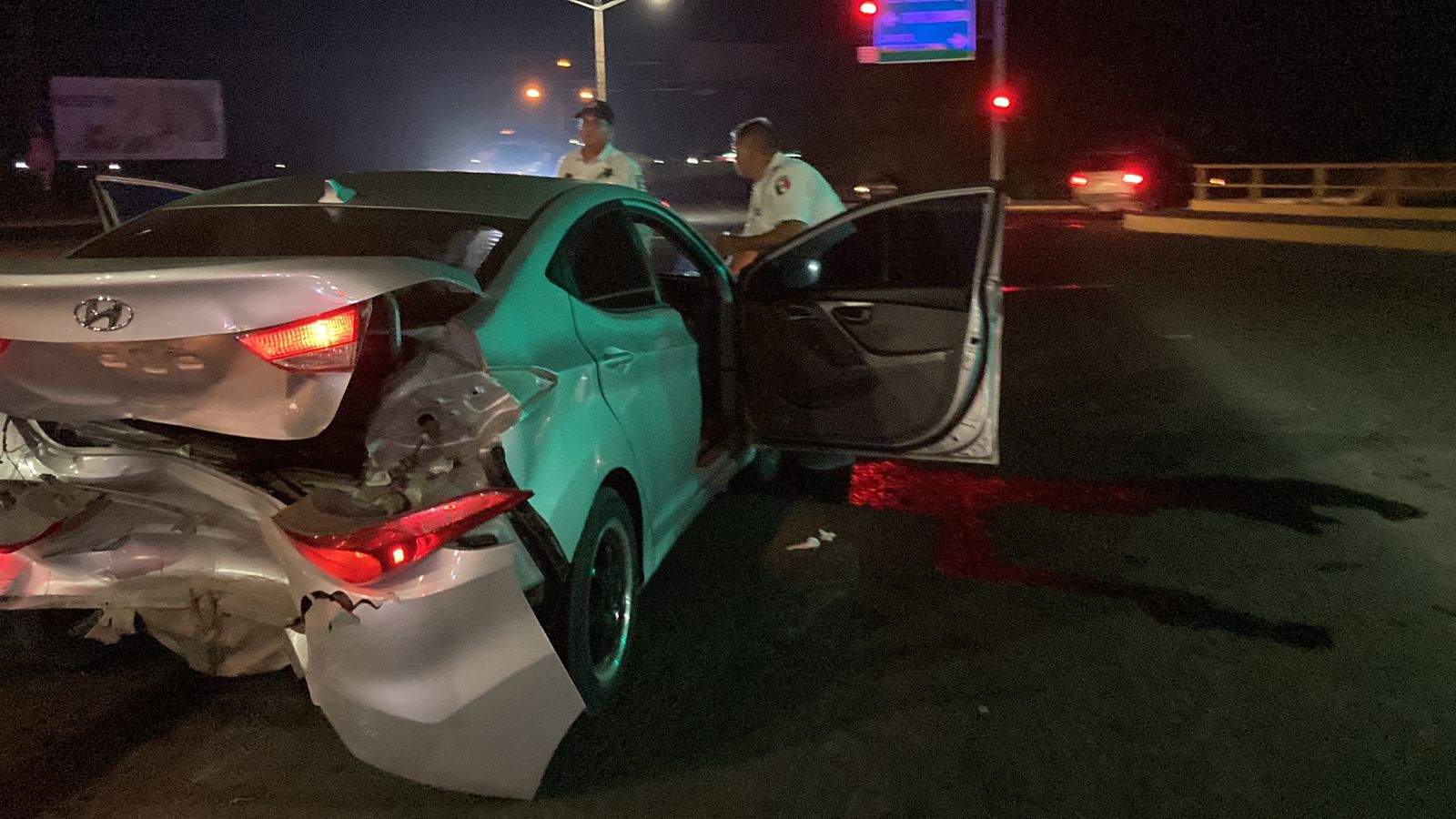 No frenó y causó aparatosa carambola por la carretera Los Mochis-Ahome