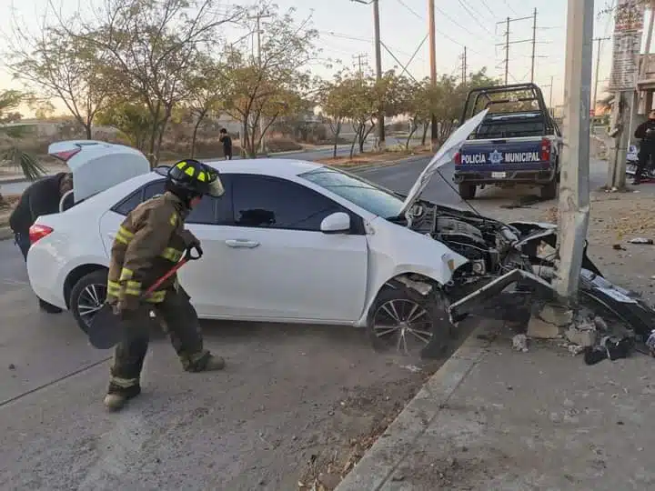 accidente- poste de alumbrado