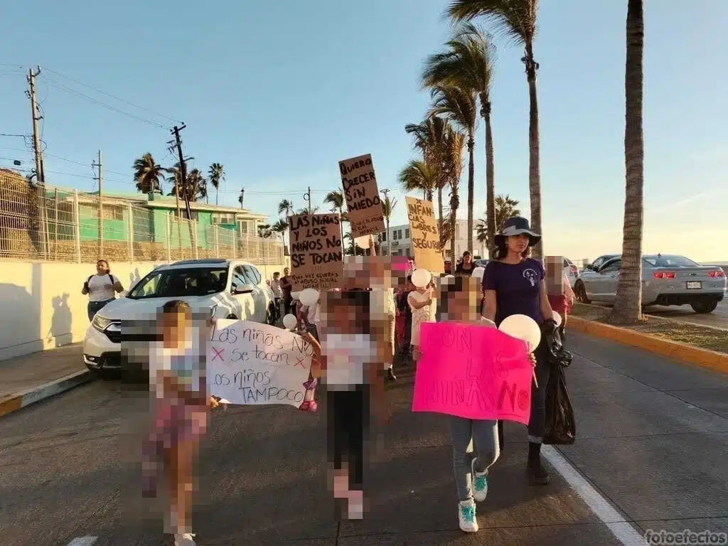 ¡Alzan la voz! Marchan niñas y niños en Mazatlán por una vida libre de violencia  