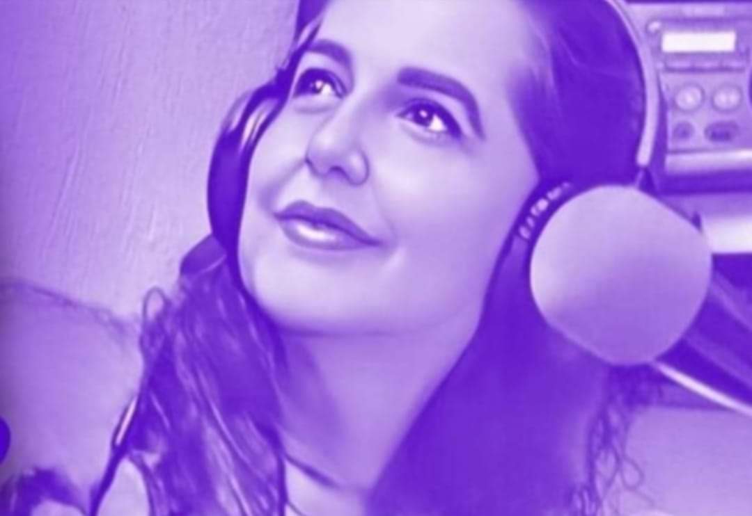 locutora Maribel Angulo