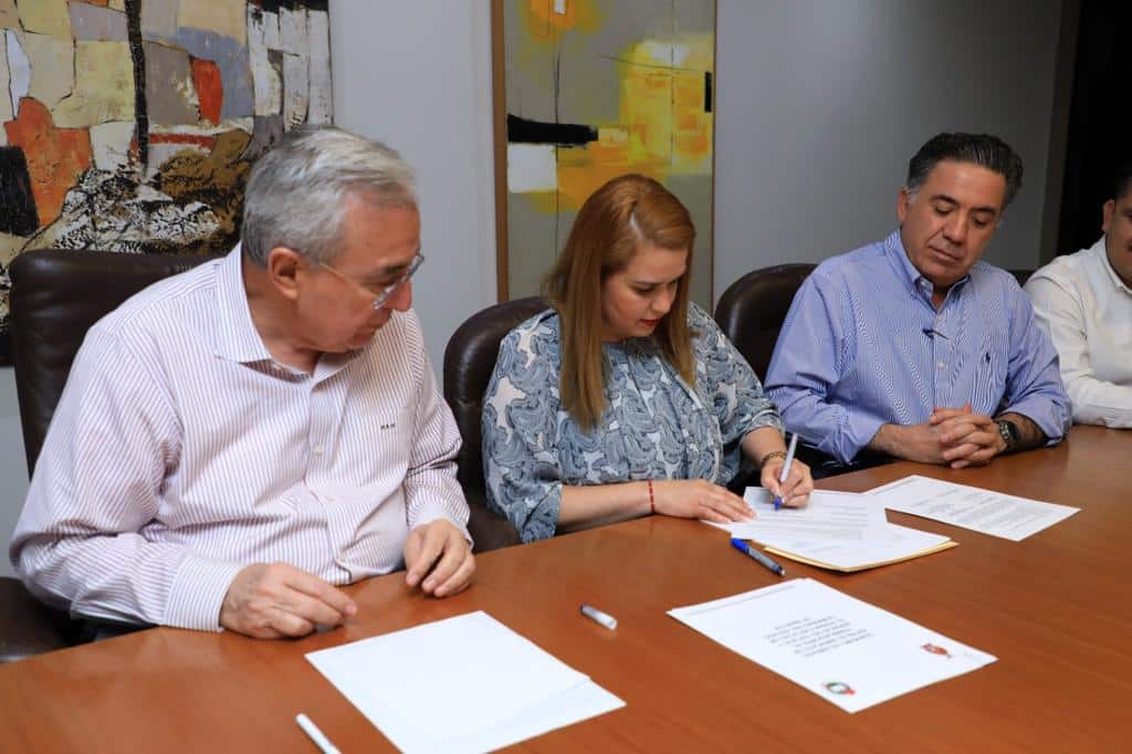 ¿Quién dijo aumento Rocha suscribe convenio de revisión salarial con el Stase