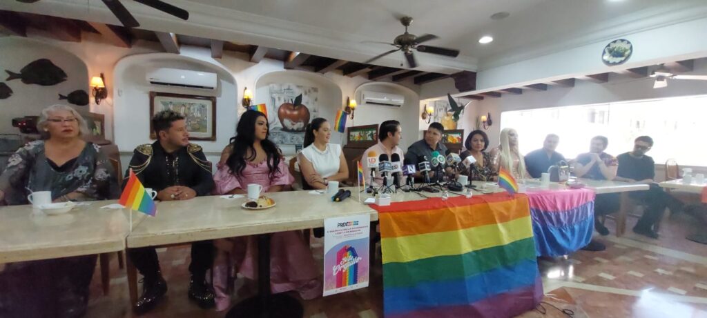Marcha del orgullo LGBT+ en Los Mochis