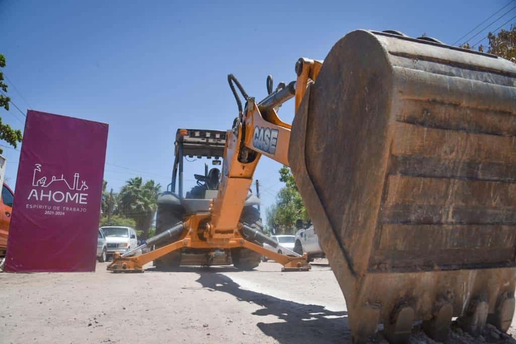 Rehabilitación de drenaje sanitario en 1 de mayo, Ahome