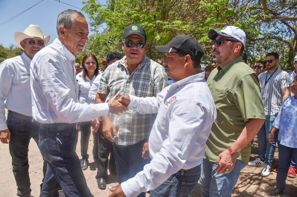Rehabilitación de drenaje sanitario en 1 de mayo, Ahome
