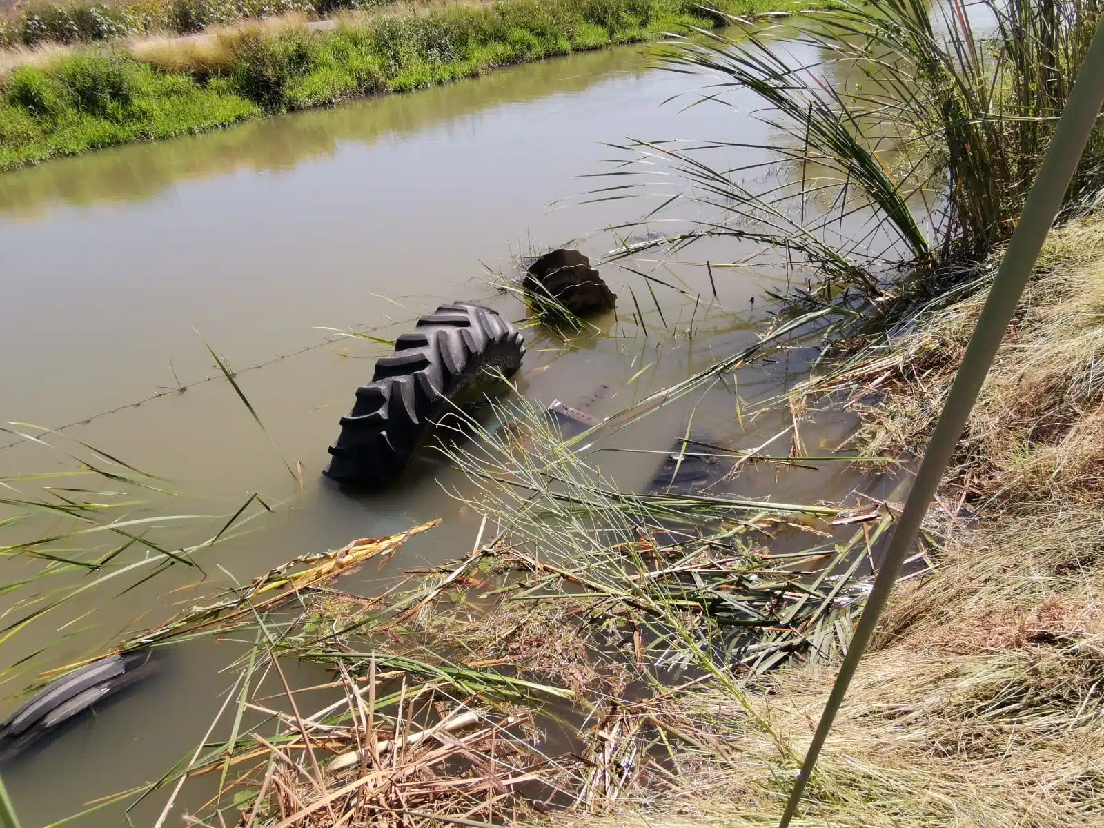 Accidente Tractor Canal