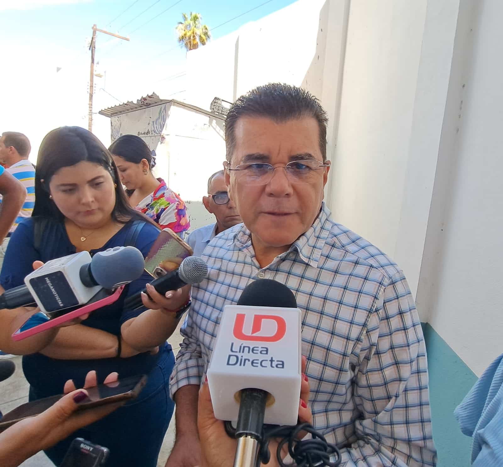 Busca gobierno de Mazatlán reservas territoriales para desplazados y adultos mayores