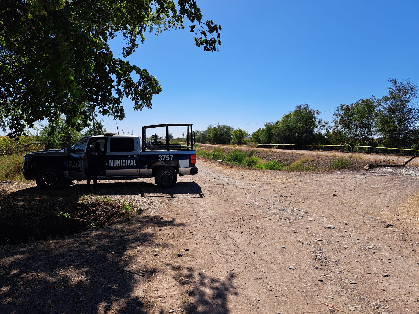 Asesinado a balazos hallan a otro hombre en Culiacán; estaba junto a un canal de Costa Rica