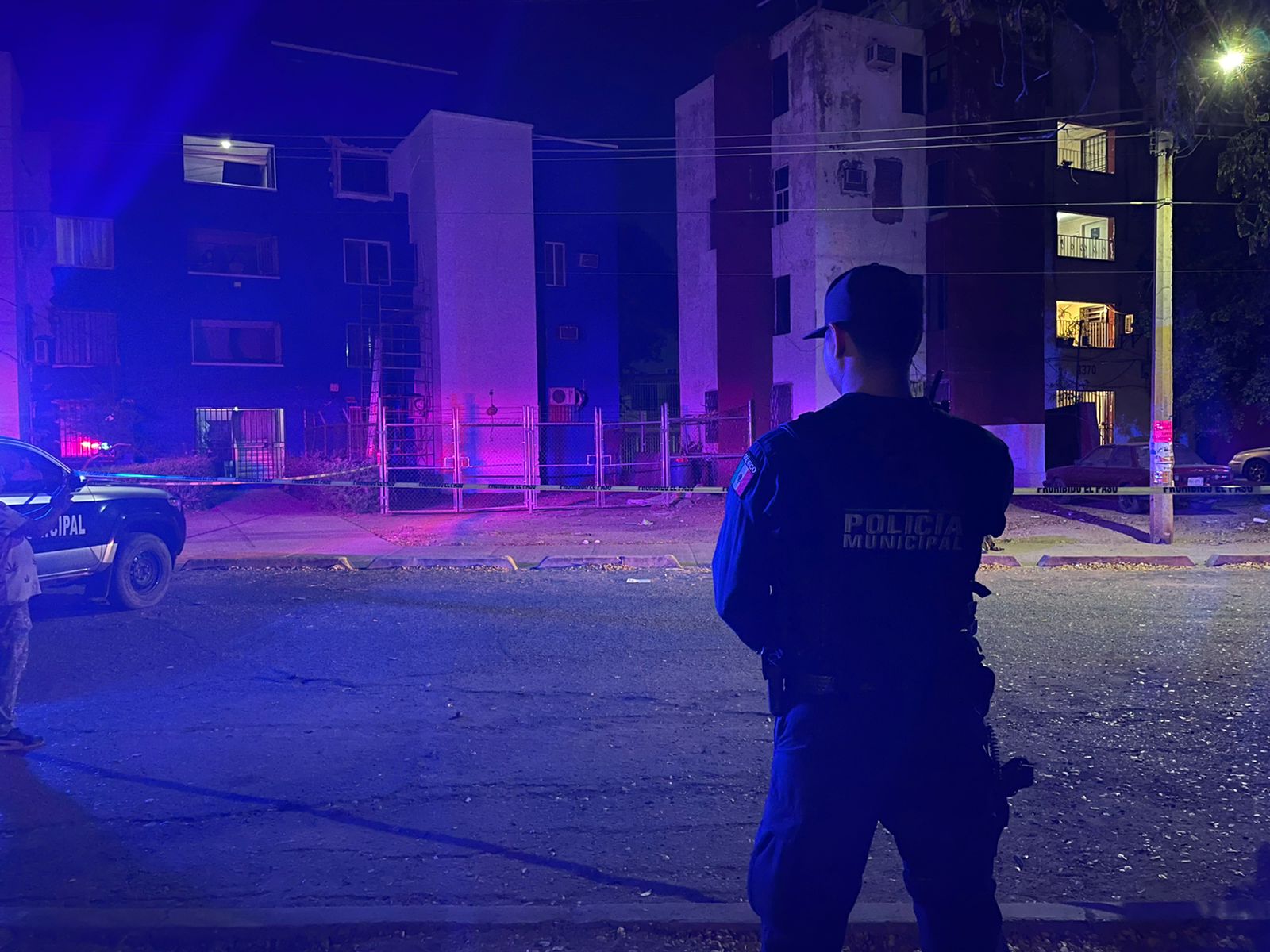 Asesinan a balazos a un hombre afuera de departamentos en Infonavit Humaya, Culiacán