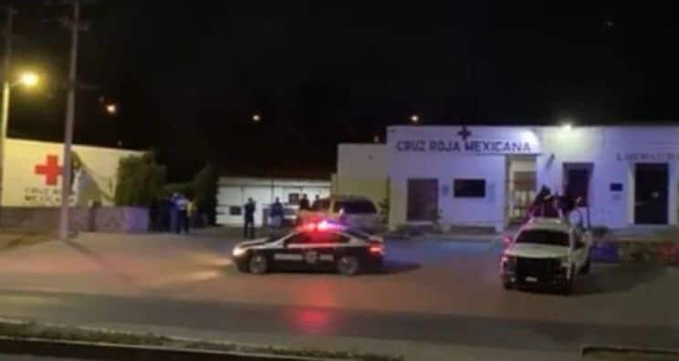 Asesinan a bebé a balazos; lo tenía su padre en brazos mientras cenaba en una taquería
