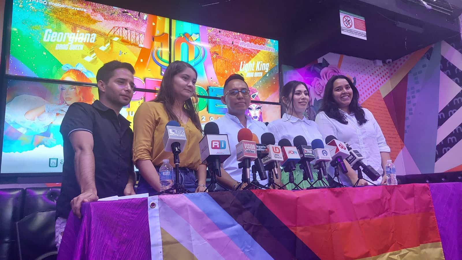 Bandera Arcoíris Marcha de la Diversidad PRIDE 2023 Culiacán