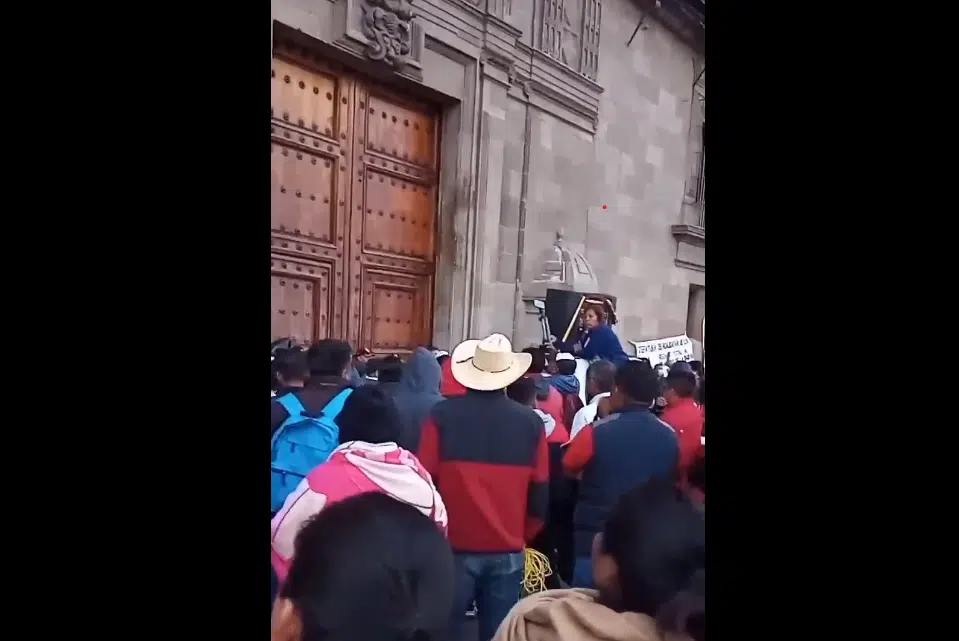 CNTE palacio nacional