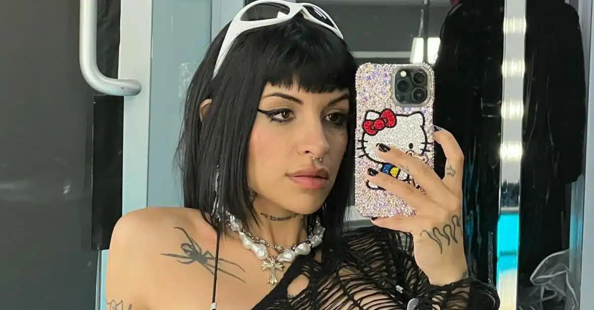 Cazzu, novia de Christian Nodal, se retira de los escenarios