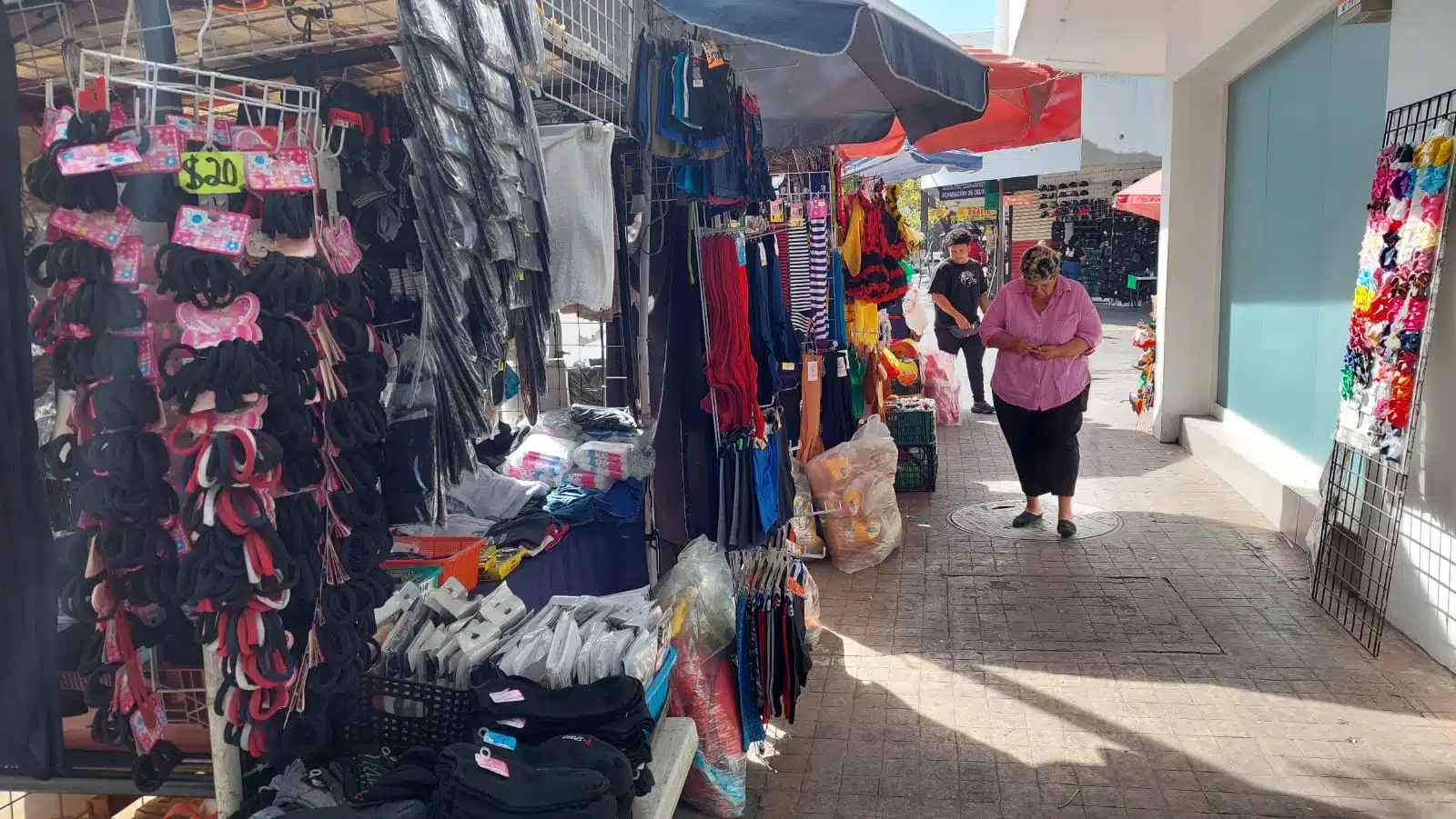 Comercio Culiacán Vendedores ambulantes Día de las Madres Regalos