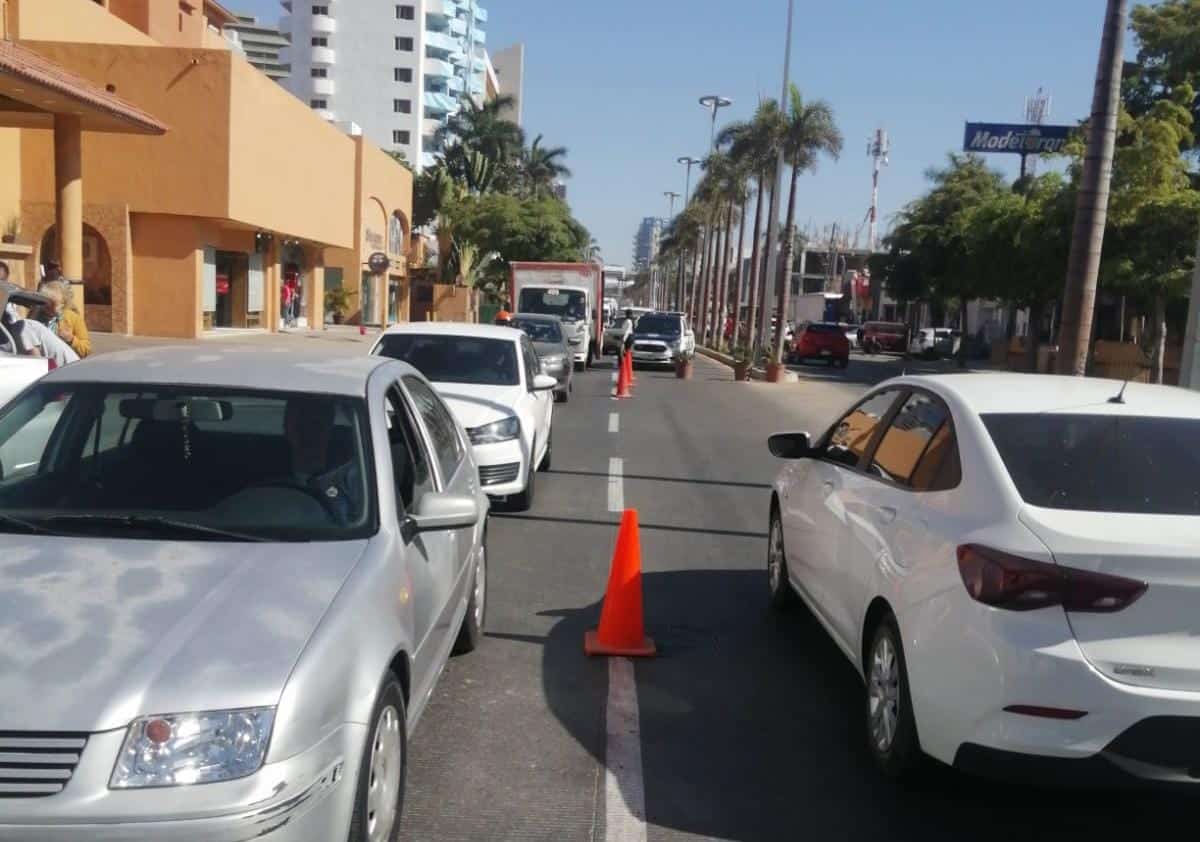 Doble sentido por la Camarón-Sábalo en Mazatlán