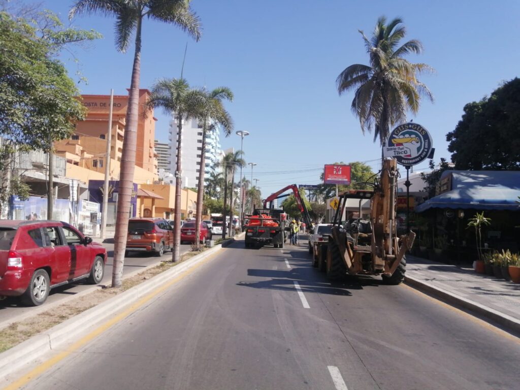 Doble sentido por la Camarón-Sábalo en Mazatlán