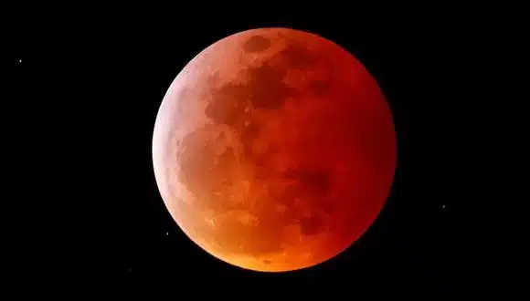 Eclipse lunar 5 de mayo