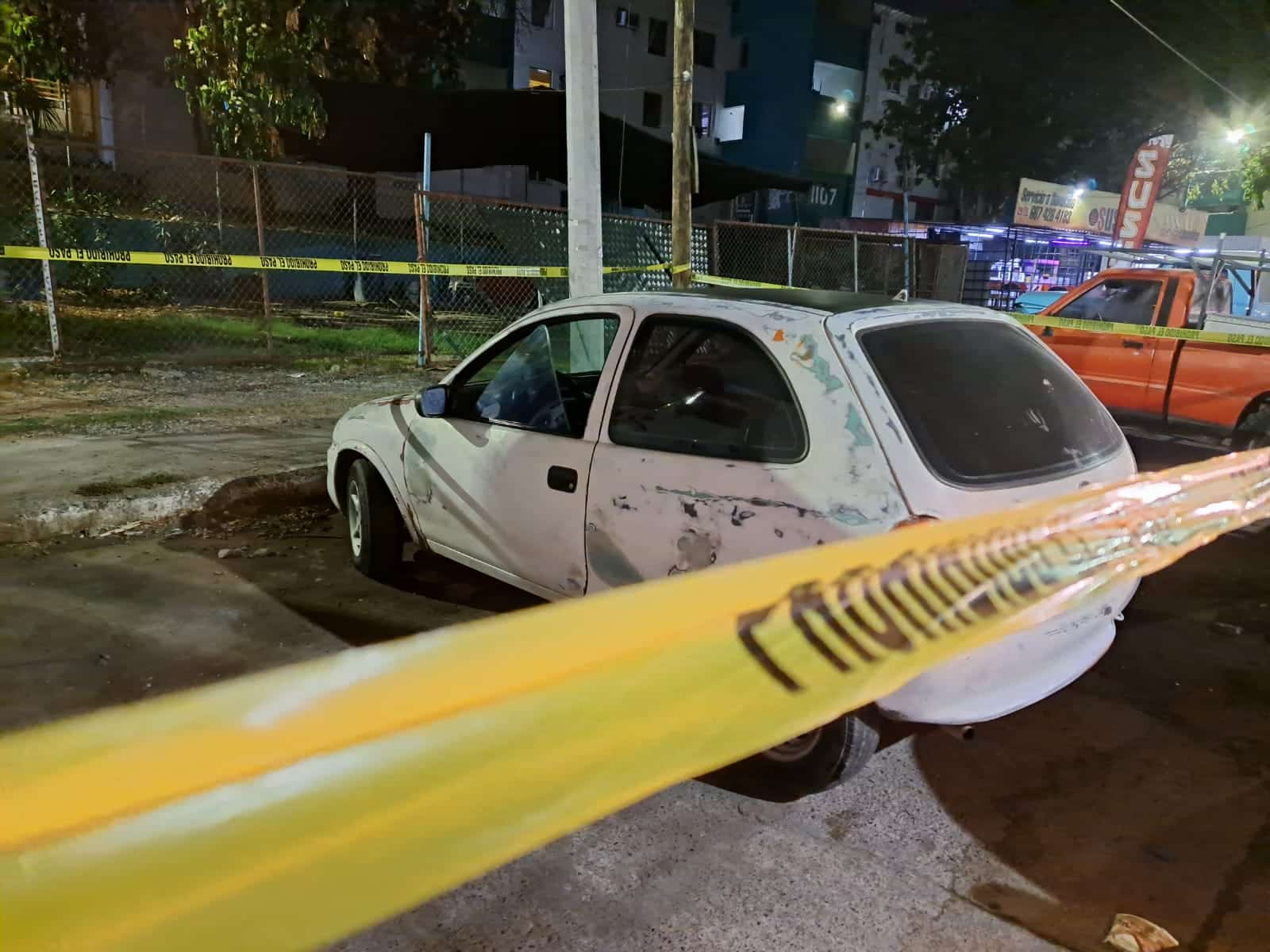 Hallan auto en el que se desplazaba trabajador del Ayuntamiento de Culiacán asesinado el 10 de mayo