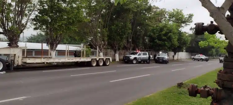 En bolsas negras abandonan cuerpos frente a la comandancia de Poza Rica