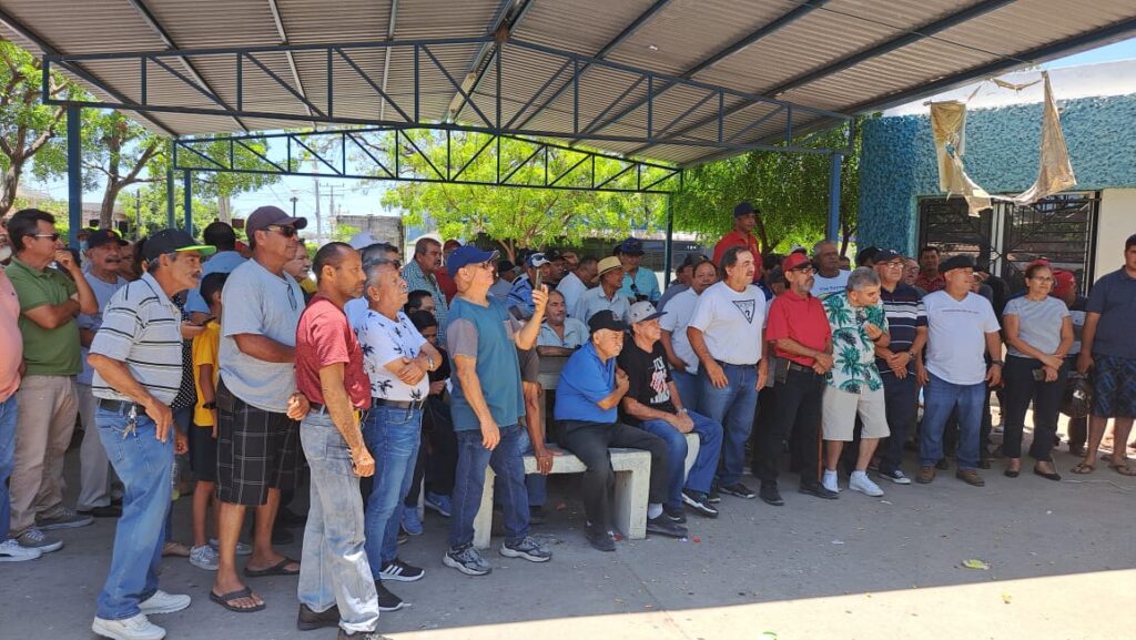 Extrabajadores de Ferrocarriles Nacionales de México