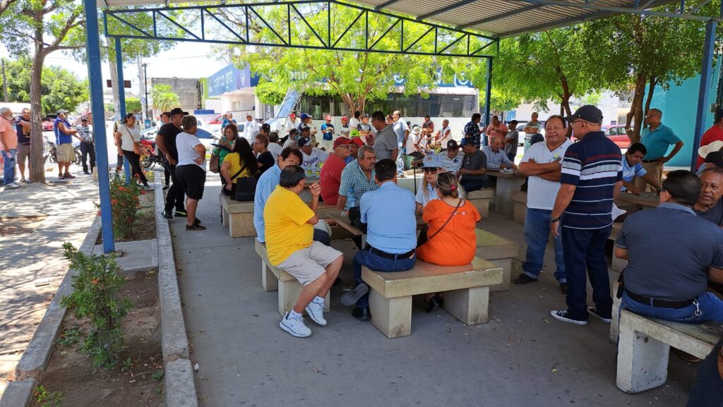 Extrabajadores de Ferrocarriles Nacionales de México