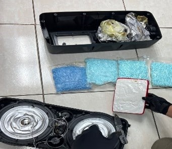 ¡Les cayó la FGR! Encuentran 22 mil pastillas de fentanilo en empresa de Culiacán 