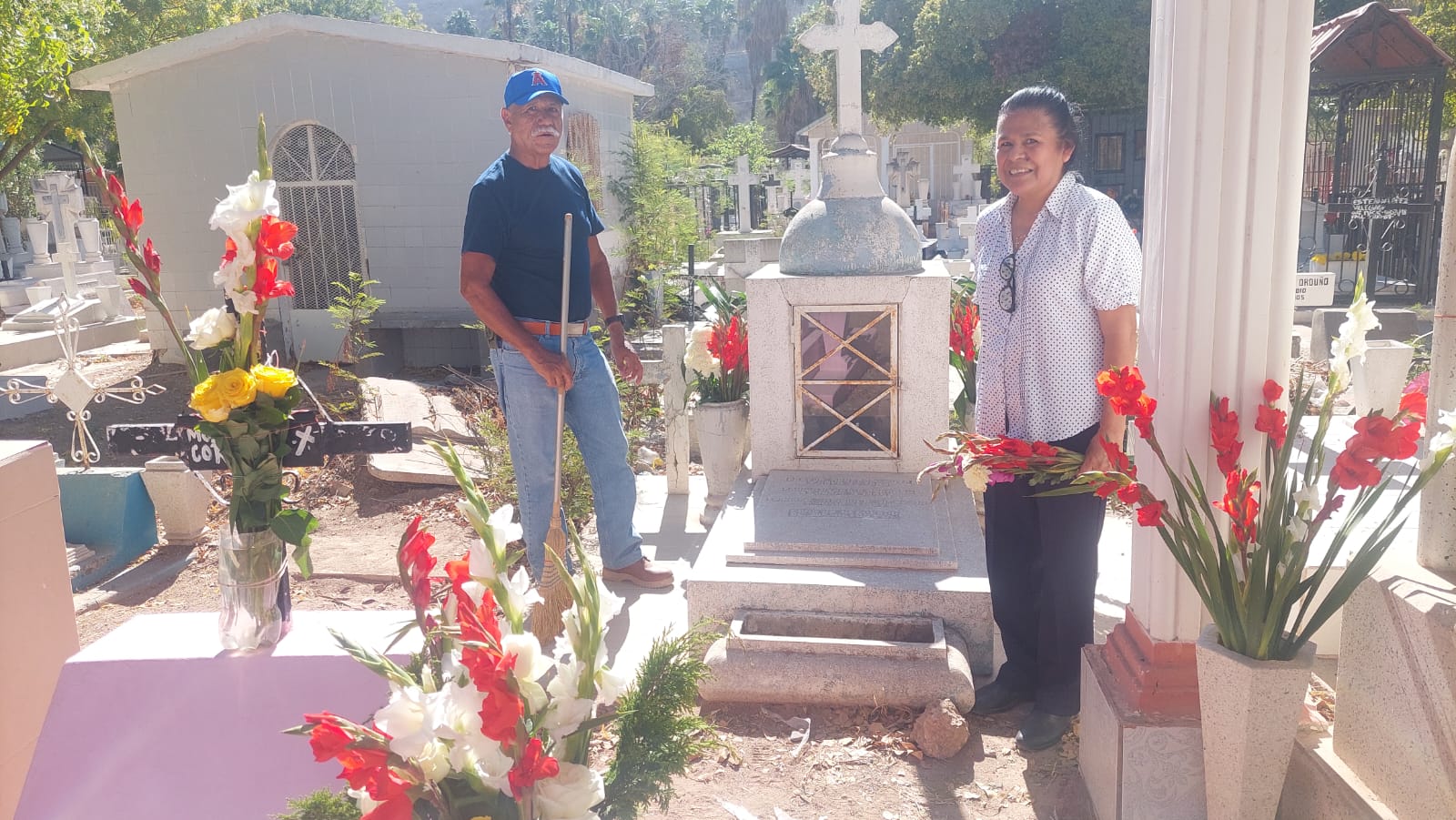 Gloria, Día de las Madres, Panteón Los Mochis, Tumba