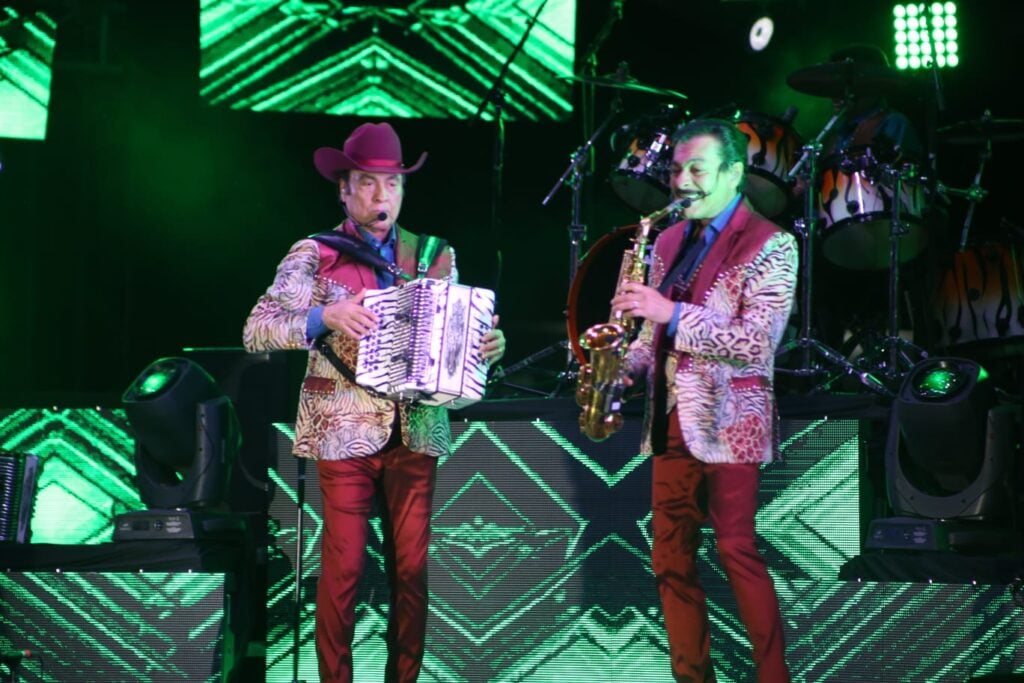 Concierto Tigres del Norte Chevron Park Los Mochis