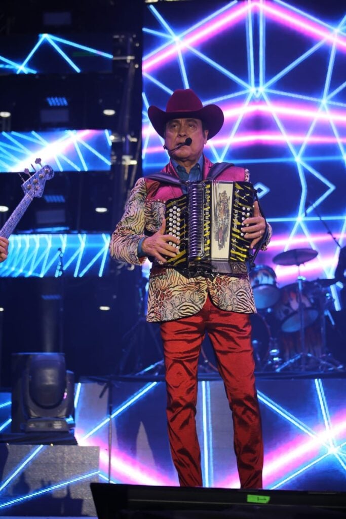 Jorge Hernández, de Los Tigres del Norte, en Los Mochis.