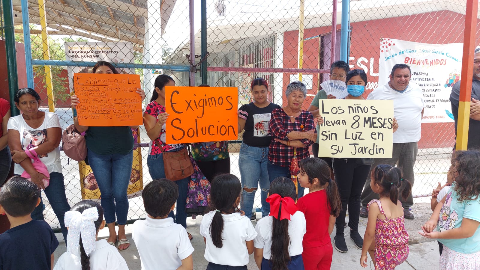 Manifestación Kínder Mazatlán