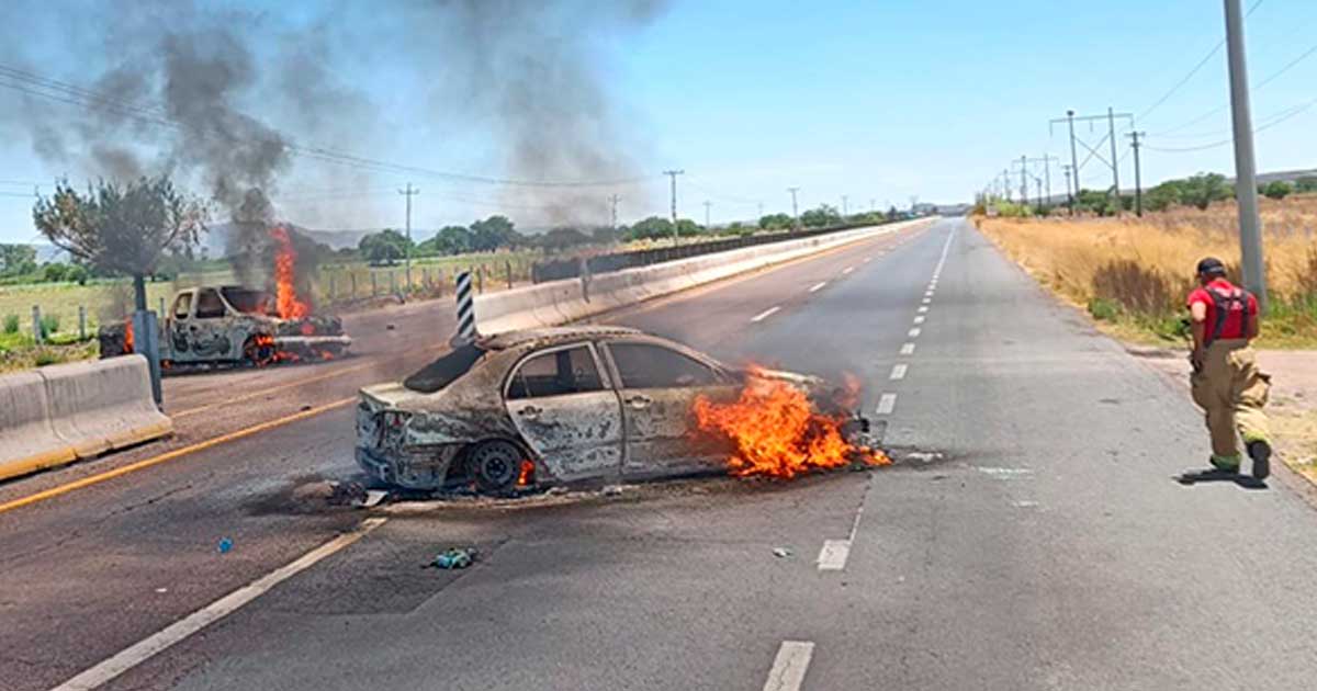 Más balaceras, bloqueos y vehículos incendiados en rúas de Zacatecas
