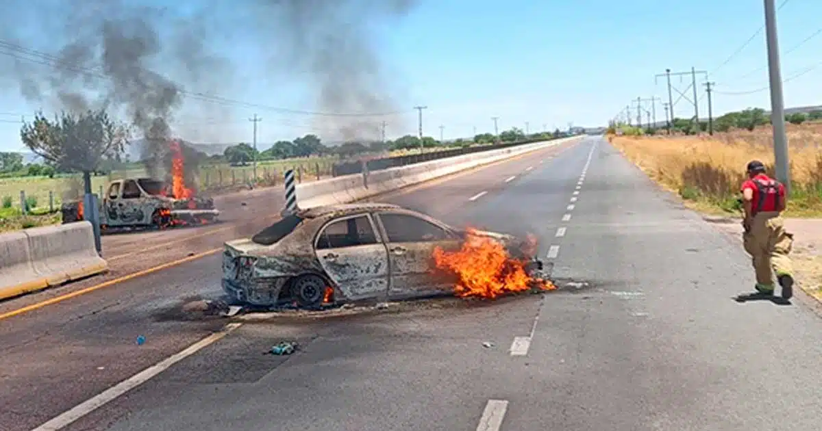 Más balaceras, bloqueos y vehículos incendiados en rúas de Zacatecas