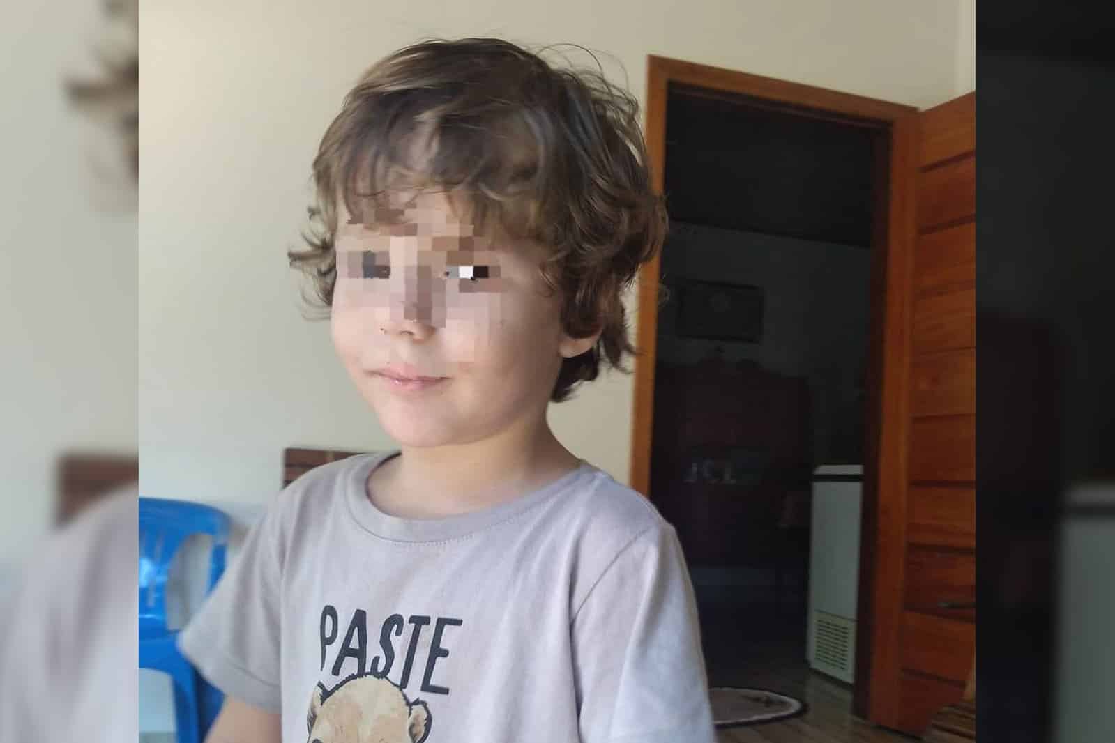 Menor con autismo fallece tras quedar atrapado en la cajuela de un carro