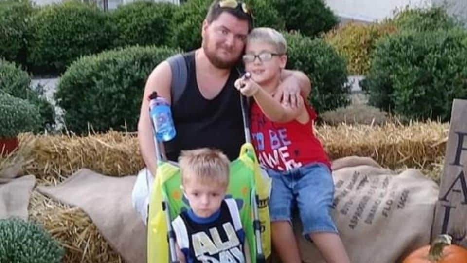 Muere padre y su hijo es hospitalizado tras ser impactados por un rayo