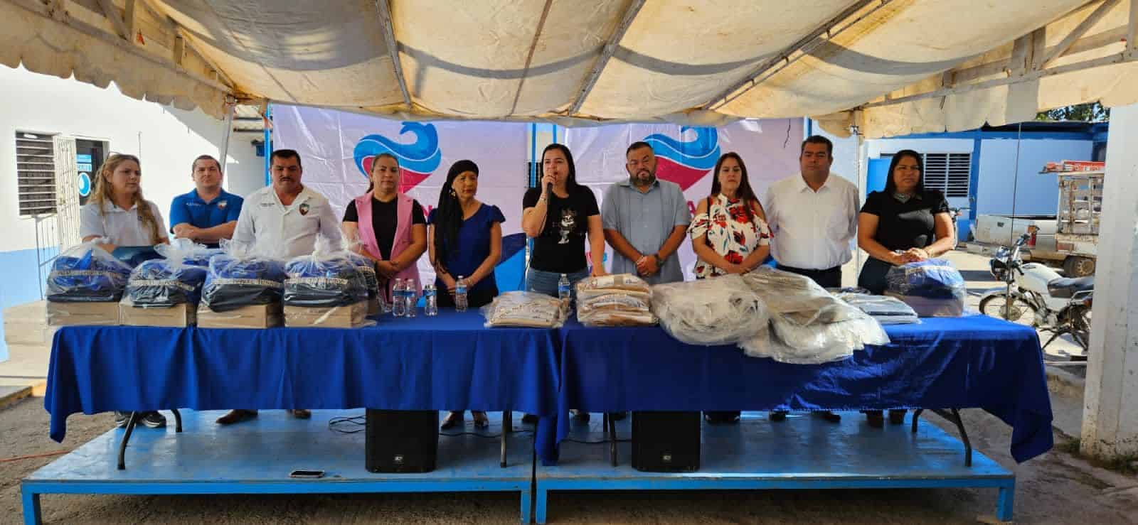 Navolato Japan Entrega unidormes