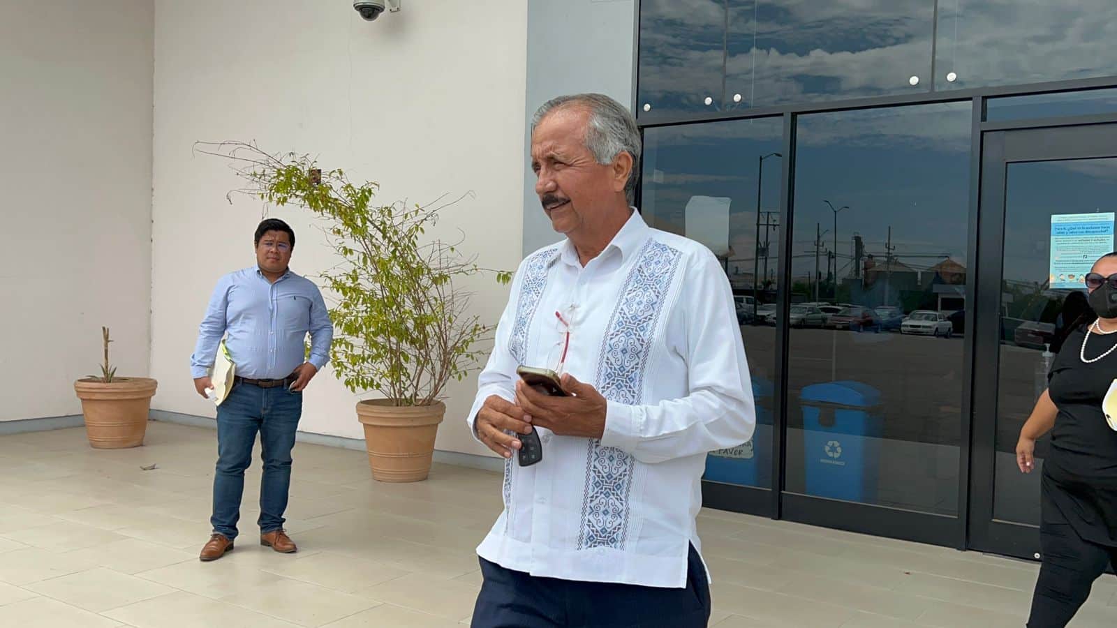 Piden más tiempo de investigación en audiencia de Estrada Ferreiro por caso camiones; juez da receso