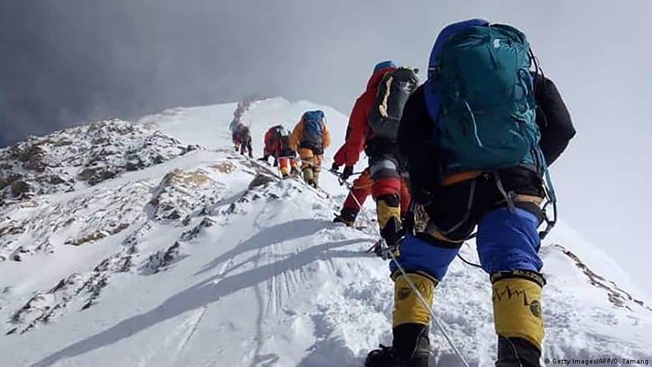 Un alpinista norteamericano, de 69 años de edad, muere en el Everest