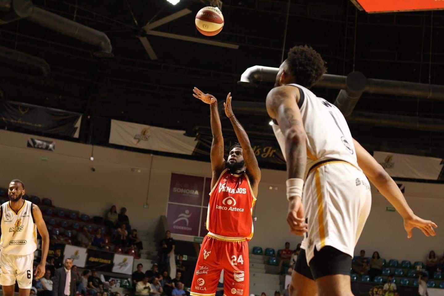 Venados Basketball no se doblega y le pega al líder Rayos en su casa