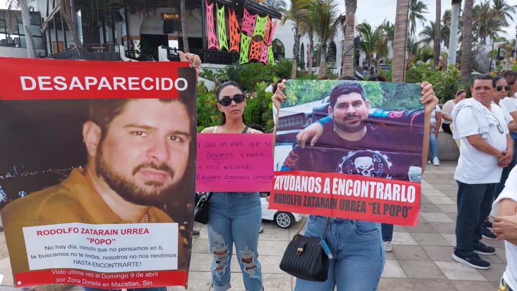 Toman de nuevo el malecón de Mazatlán: Exigen familiares la aparición de Rodolfo y José Adrián
