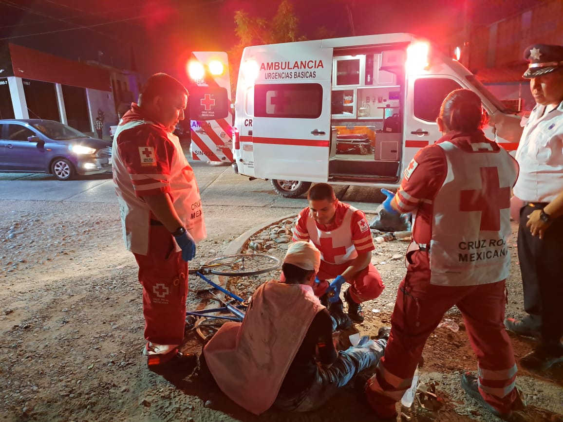 ¡Iba en bicicleta! Javier resulta con severa herida en el cráneo tras ser atropellado en Culiacán