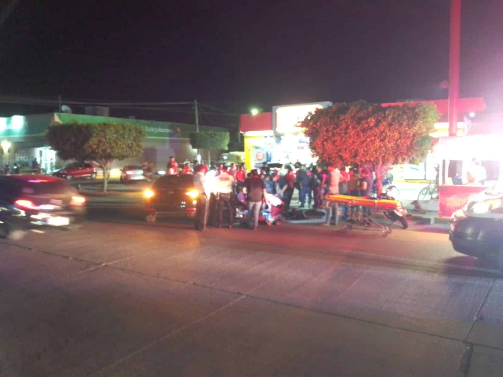 Motociclista termina en el hospital tras chocar en Los Mochis 