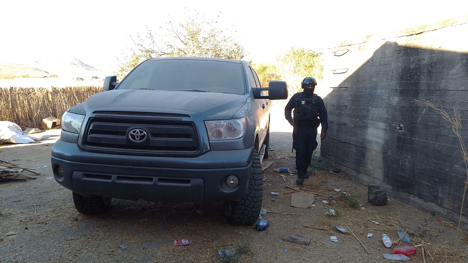¡Fue robada en Las Vegas! Hallan en La Laguna Colorada, Culiacán, camioneta Toyota con reporte de robo 