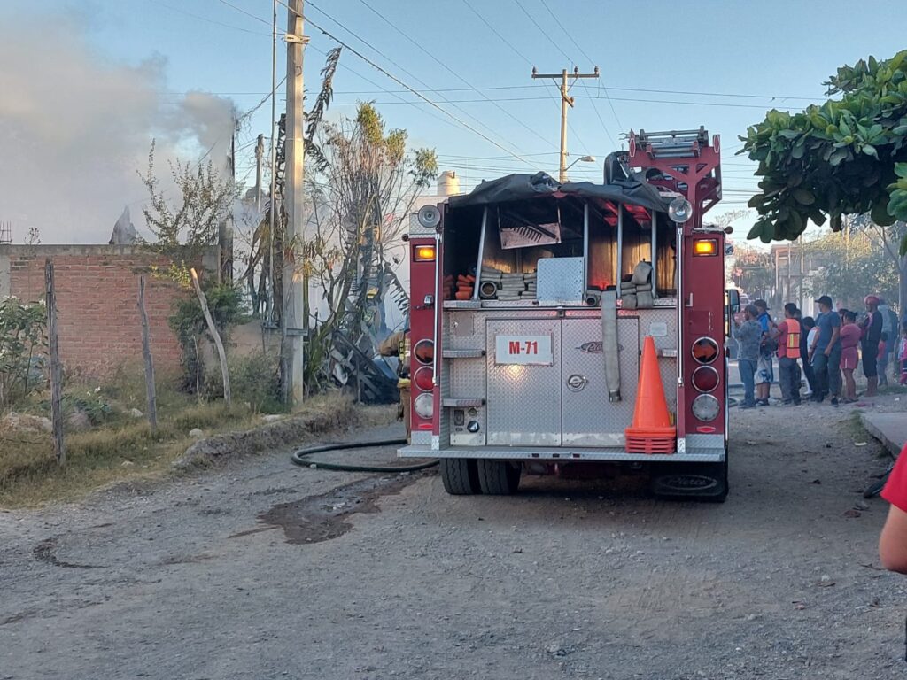 ¡No quedó nada! Fuerte explosión "desaparece" vivienda en Valles del Ejido, Mazatlán