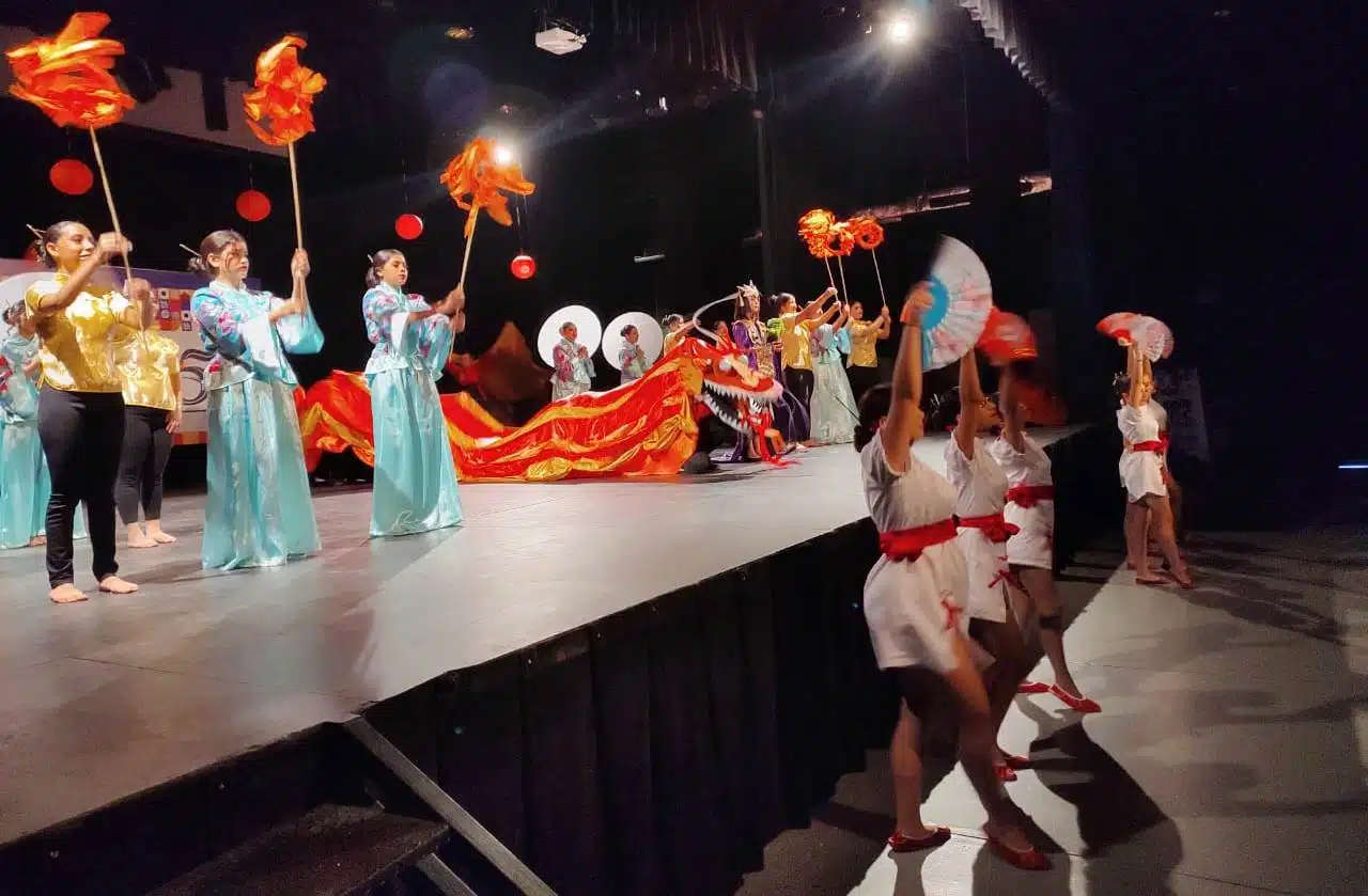 El Festival Cultural de la UAS lleva a mazatlecos hasta China con espectáculo circense