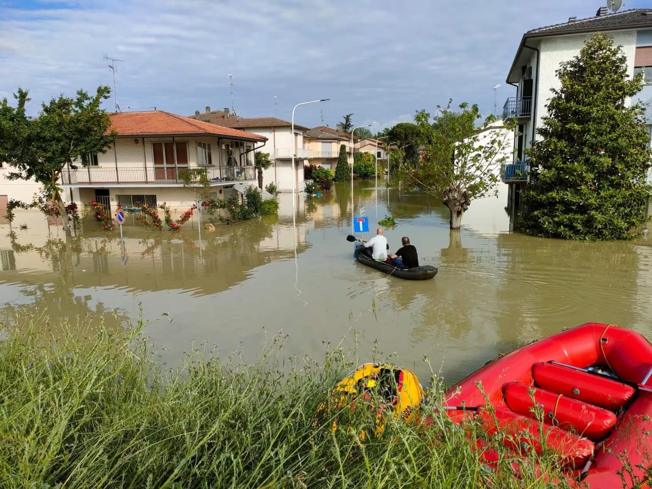 ¡Bajo el agua! Así luce la ciudad donde se correrá el Gran Premio de Imola ¿En riesgo la carrera?